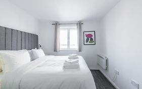 Suites By Rehoboth - Abbey Wood Station - London Zone 4